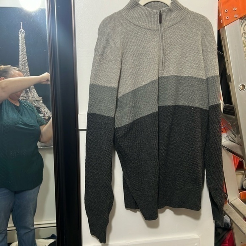 Dockers Men’s Colour Block Sweater Size large
